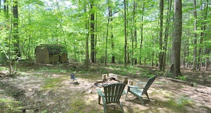 Cabin at Sleepy Creek - Charming Cabin