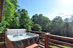 Cabin, Multiple Beds (Creekview Cabin - A Perfect Escape) | Outdoor spa tub - Creekview Cabin - A Perfect Escape (Berkeley Springs)