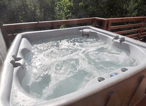 Cabin, Multiple Beds (Creekview Cabin - A Perfect Escape) | Outdoor spa tub - Creekview Cabin - A Perfect Escape (Berkeley Springs)