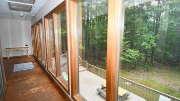 House, Multiple Beds (Dogwood Knoll - Wooded Escape) | Interior