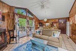 House, 1 Queen Bed with Sofa bed (Country Comfort -Country Escape! ) | Living area | 32-inch TV with cable channels, fireplace - Country Comfort -country Escape! (Hedgesville)