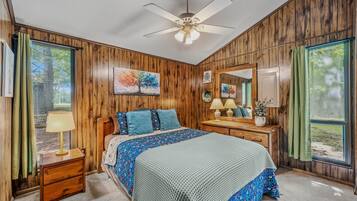 Rumah, 1 Tempat Tidur Queen dengan tempat tidur Sofa (Country Comfort -Country Escape! ) | 1 kamar tidur, seprai premium, Wi-Fi gratis, dan seprai linen