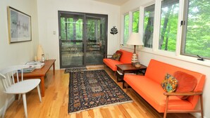 Nhà, nhiều giường (Black Forest - 5 Bedroom Escape) | Khu phòng khách