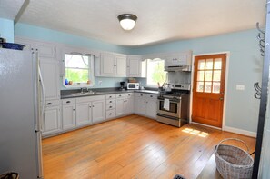 Oven - Fairview Farm (Berkeley Springs)