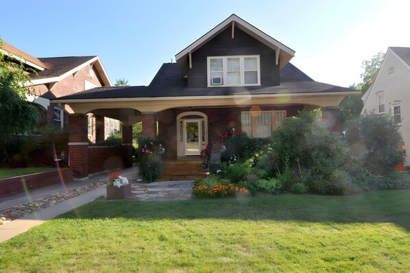 House, Multiple Beds (Aunt Beas Bungalow - Right in town! ) | Exterior - Aunt Beas Bungalow - Right in Town! (Berkeley Springs)