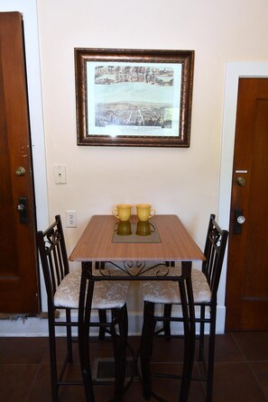 House, Multiple Beds (Fleur de Lis - A Knightly Abode! ) | Dining - Fleur de Lis - A Knightly Abode! (Berkeley Springs)