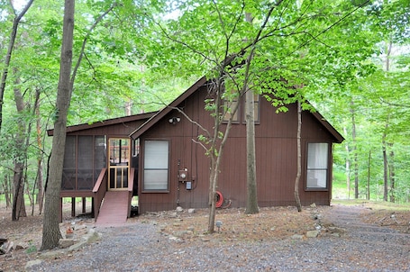 Cabin, Multiple Beds (Fox Hollow - Cozy Den with a Hot Tub ) | Exterior