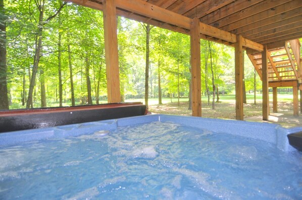 House, Multiple Beds (Trails End River Retreat - Riverside) | 3 bedrooms, bed sheets - Trails End River Retreat - Riverside (Great Cacapon)