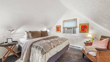 2 bedrooms, bed sheets