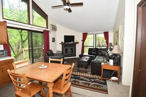 House, Multiple Beds (Woods Song - Natures Promise) | Dining - Woods Song - Natures Promise (Hedgesville)