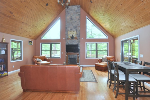 House, Multiple Beds (Rivers Tranquility) | Living room | Fireplace - Rivers Tranquility (Great Cacapon)