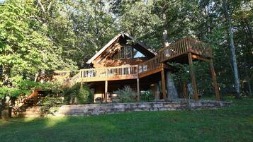 House, Multiple Beds (The Outlook - A Majestic View!) | Exterior