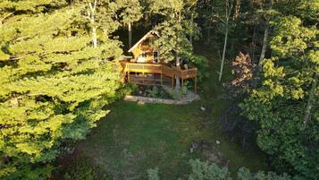House, Multiple Beds (The Outlook - A Majestic View!) | Property grounds
