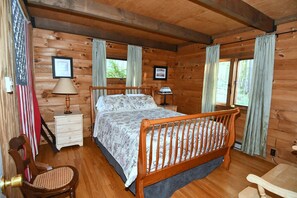 3 bedrooms, Internet, bed sheets - The Outlook - A Majestic View! (Berkeley Springs)