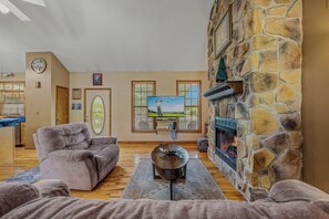 House, Multiple Beds (Blue Badger Cottage -Perfect Getaway!) | Living area | 40-inch TV with satellite channels, fireplace