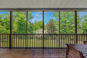 Casa, varias camas (Blue Badger Cottage -Perfect Getaway!) | Terraza o patio