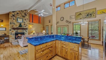 House, Multiple Beds (Blue Badger Cottage -Perfect Getaway!) | Private kitchen | Fridge, dishwasher, spices, freezer