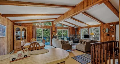 Mountain View Hideaway- A Fun Time Away!