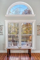 3 bedrooms, internet, bed sheets