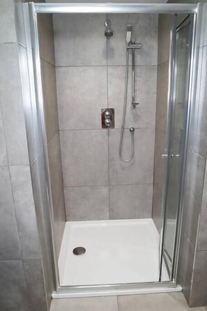 Hair dryer, towels - Trendy Urban Split level Apartment - Netflix&WiFi (Bournemouth)