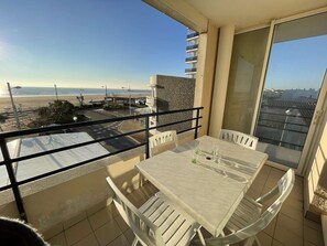 Outdoor dining - Apartment with stunning sea view - 4 guests (Saint-Jean-de-Monts)