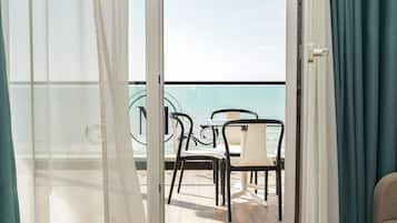 Suite Deluxe, vista al mar | Balcón