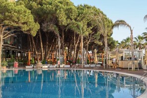 Piscina coperta, piscina all'aperto