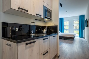 Refrigerador, horno, placa de cocina, lavavajillas