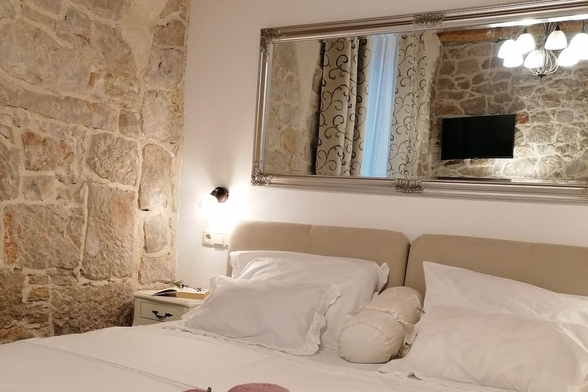 Double Room, Sea View (1) | Minibar, in-room safe, soundproofing, free WiFi