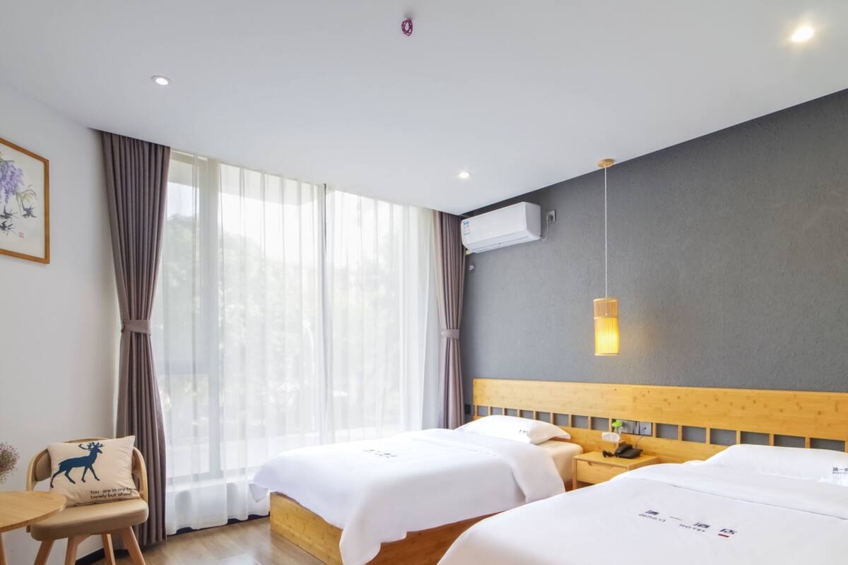 Blackout curtains, free WiFi, bed sheets