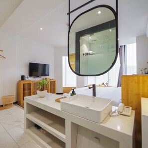 Shower, free toiletries, hair dryer, slippers
