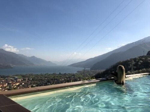 Cottage 'Casa Domenica' with water view