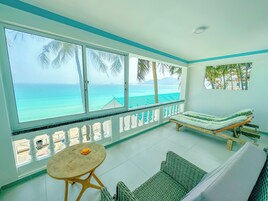 Floor Building Sea View Private Balcony | Balcony view