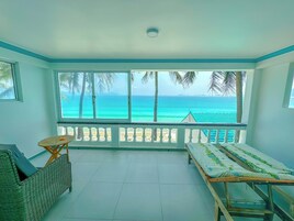Floor Building Sea View Private Balcony | Terrace/patio