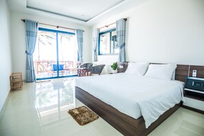 Premium bedding, pillow-top beds, minibar, in-room safe - Paradise Resort Doc Let – All Inclusive (Ninh Hoa)