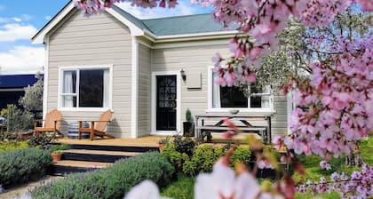 Olive Tree Cottage, Martinborough