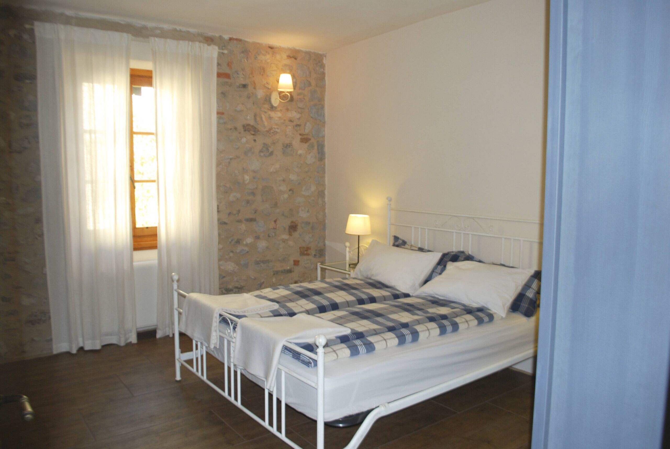 2 habitaciones, cunas gratuitas y ropa de cama 