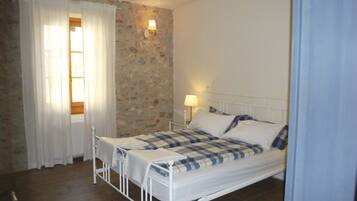 2 habitaciones, cunas gratuitas y ropa de cama