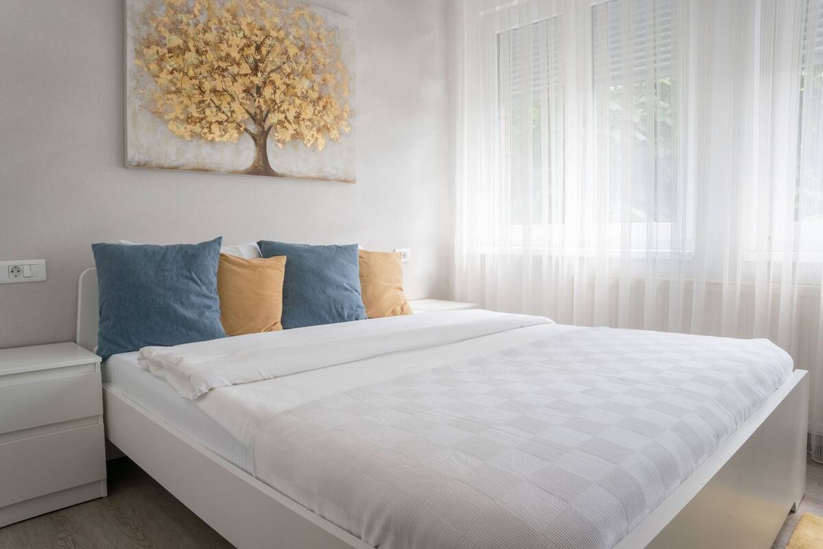 Habitación doble superior | Escritorio, cortinas opacas, wifi gratis y ropa de cama