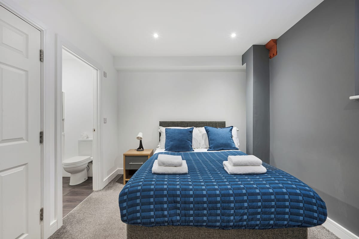 2 Schlafzimmer, Bettwäsche aus ägyptischer Baumwolle