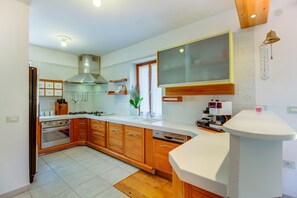 公寓 | 私人厨房 | 大冰箱、微波炉、烤箱、炉灶