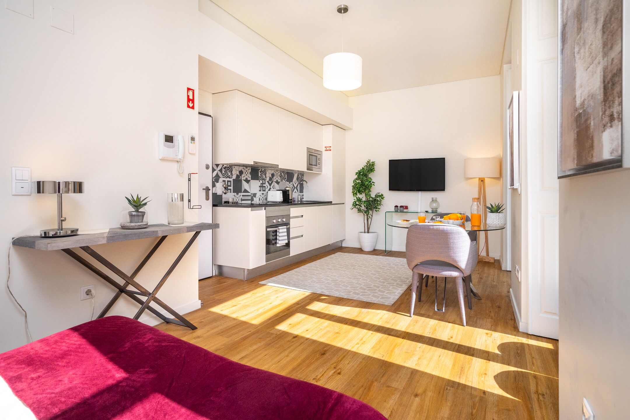 Studio, Non Smoking (1D) | Living area | Flat-screen TV