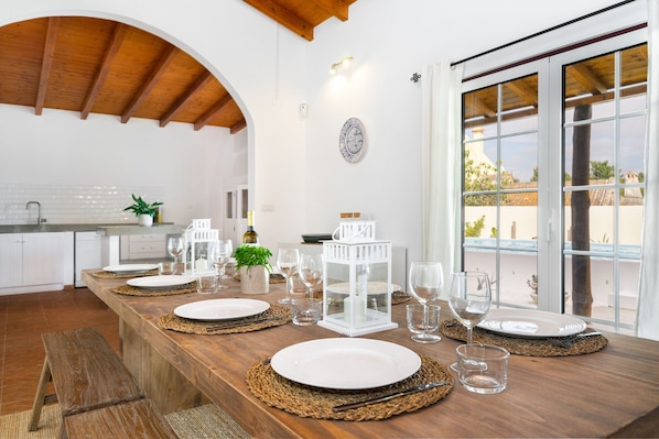 House, 4 Bedrooms, Non Smoking | In-room dining - Comporta Family Beach House (Alcacer do Sal)