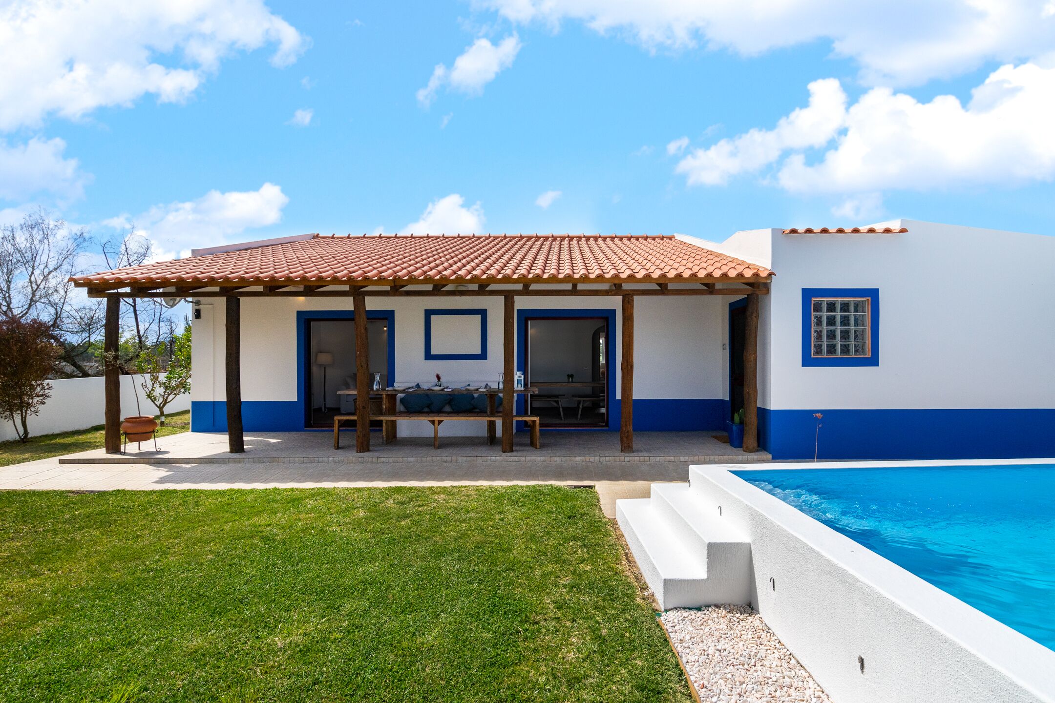 Piscina externa sazonal