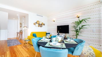 Apartment, 1 Bedroom, Non Smoking | Living room | Flat-screen TV
