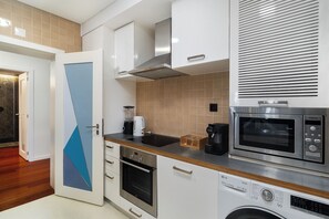 Apartment, 3 Schlafzimmer, Nichtraucher | Eigene Küche | Großer Kühlschrank, Mikrowelle, Ofen, Herdplatte