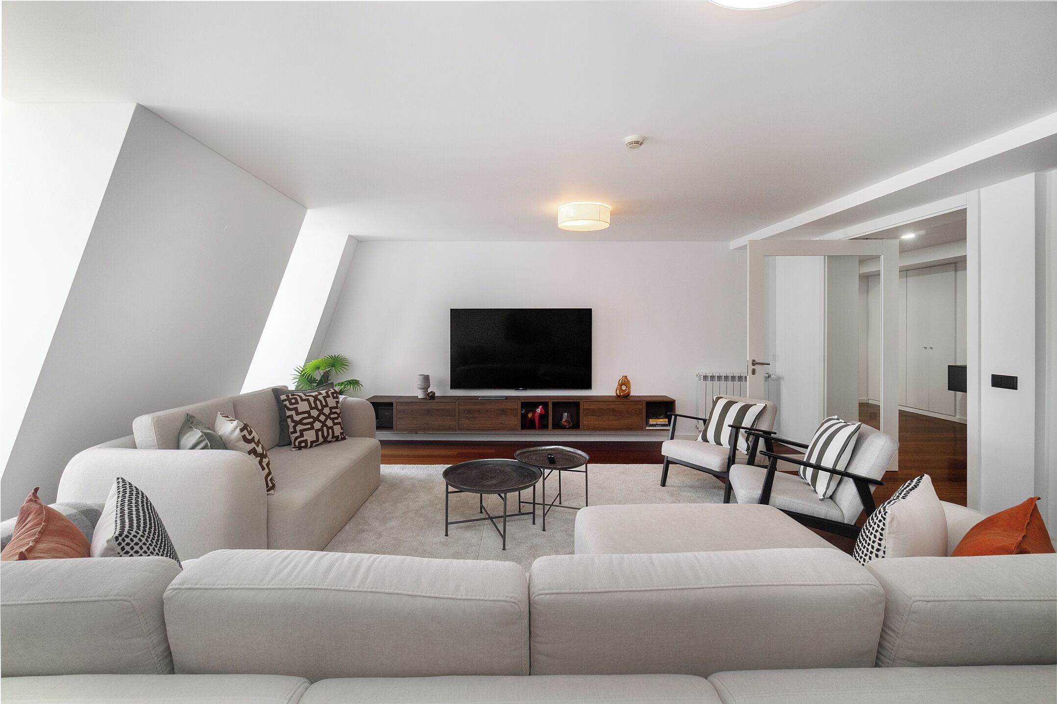 Apartment, 3 Schlafzimmer, Nichtraucher | Wohnbereich | Flachbildfernseher