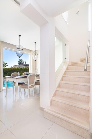 Villa, 3 Schlafzimmer, Nichtraucher | Wohnbereich