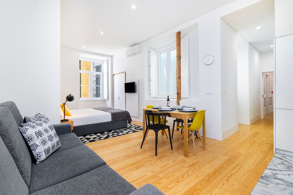 Apartment, 1 Schlafzimmer, Nichtraucher (Pombalino) | Wohnbereich | Flachbildfernseher