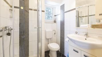 Apartment, 2 Bedrooms | Bathroom